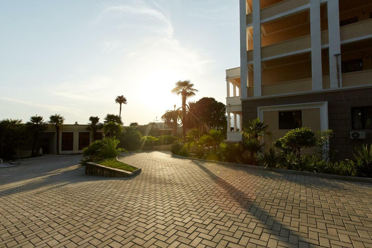 Old Gagra Hotel Luaran gambar